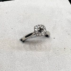 10K gold and diamond ring